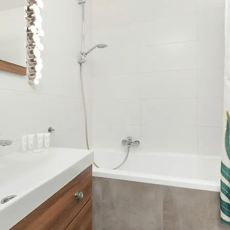 Family Lesna With Parking By Renters Apartment